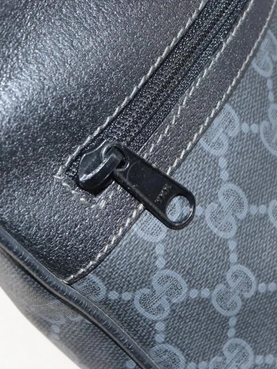 GUCCI GG Supreme Clutch Bag PVC Leather Black Gold 89 02 075 Auth 159284 - Picture 13 of 16